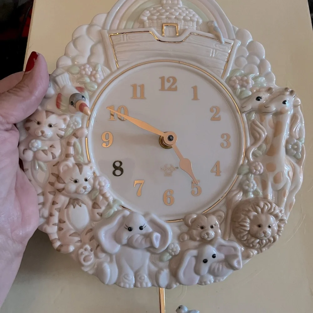 Lenox Noahs Ark Ivory China Wall Clock With Pendulum w/Original Box, Cards